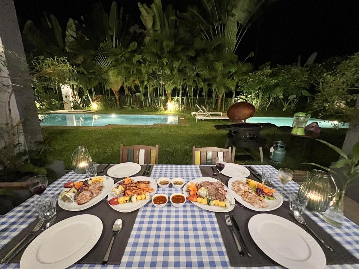 Villa Isara Khao Lak Exterior foto