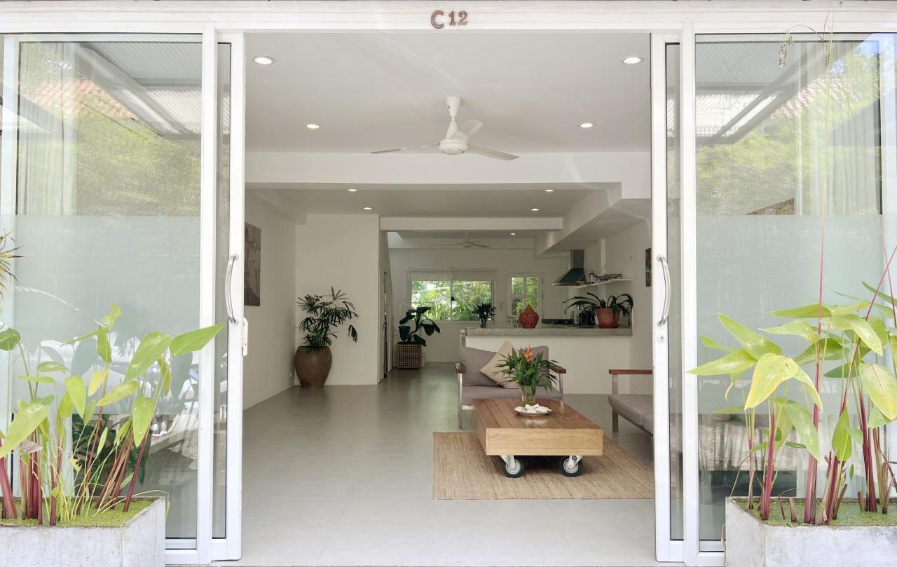 Villa Isara Khao Lak Exterior foto