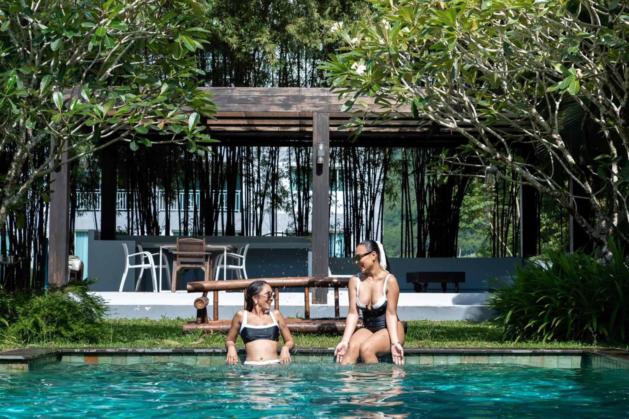Villa Isara Khao Lak Exterior foto