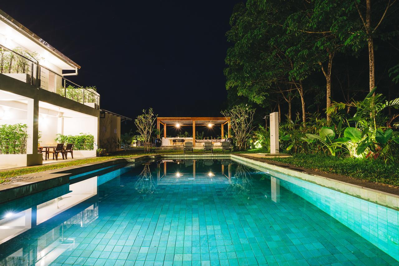 Villa Isara Khao Lak Exterior foto