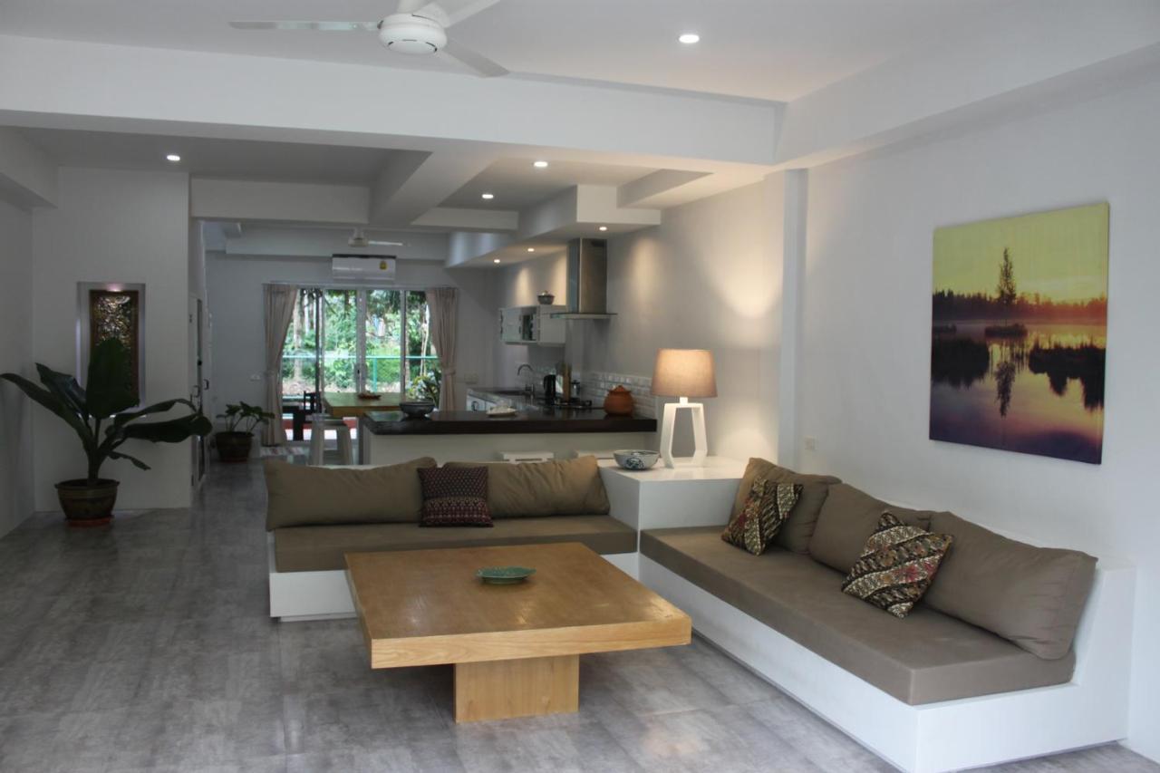 Villa Isara Khao Lak Exterior foto