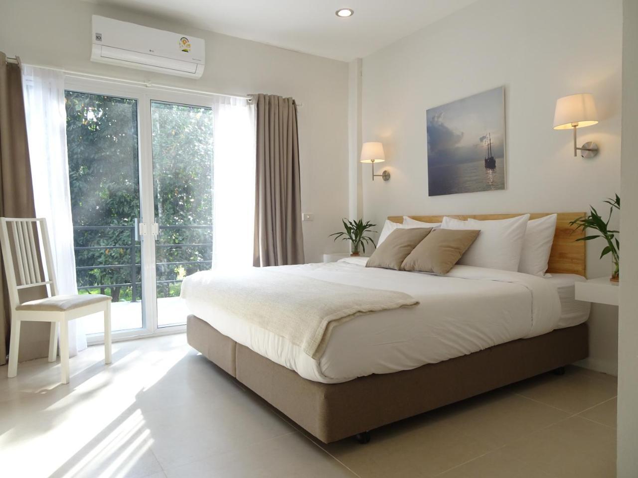 Villa Isara Khao Lak Exterior foto